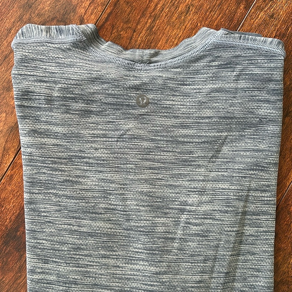Men’s lululemon T